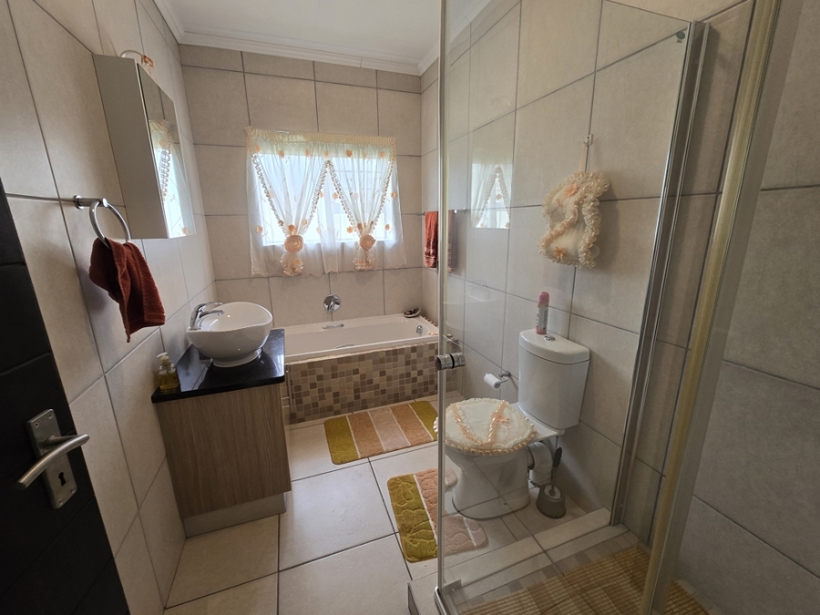 3 Bedroom Property for Sale in Dormehls Drift Western Cape